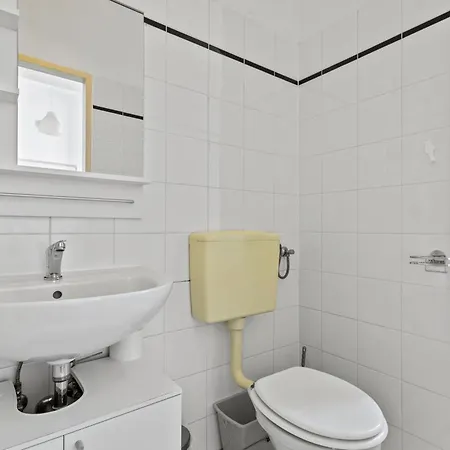 Stylish Apartment, 4 Min To U3 Zipperer Strasse Vienna Exterior photo