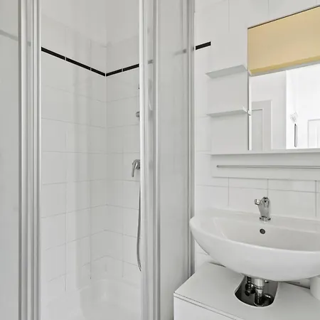 Stylish Apartment, 4 Min To U3 Zipperer Strasse Vienna Exterior photo